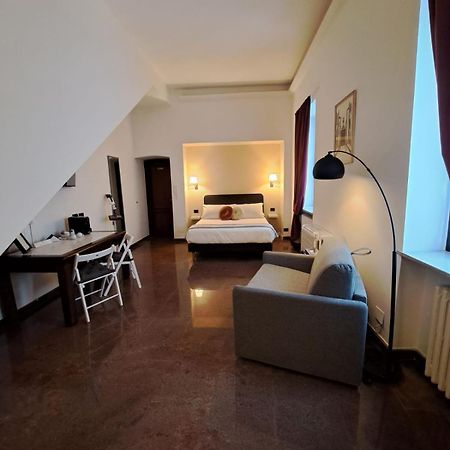 Palazzo Cusani Charming Rooms فيرتشيلي المظهر الخارجي الصورة