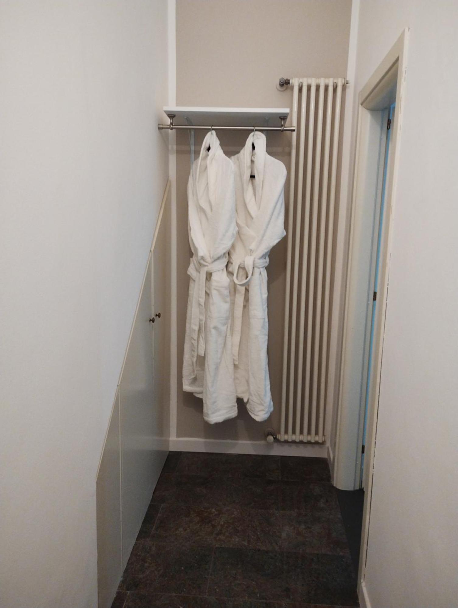 Palazzo Cusani Charming Rooms فيرتشيلي المظهر الخارجي الصورة