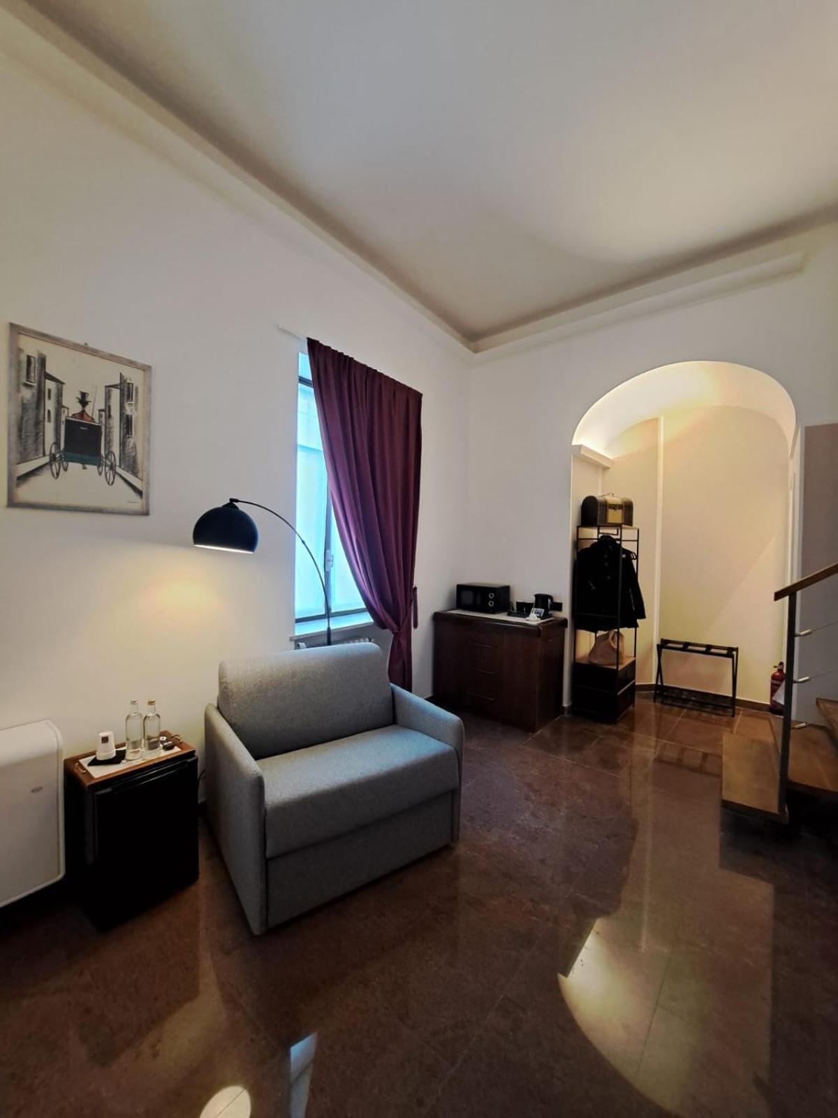 Palazzo Cusani Charming Rooms فيرتشيلي المظهر الخارجي الصورة